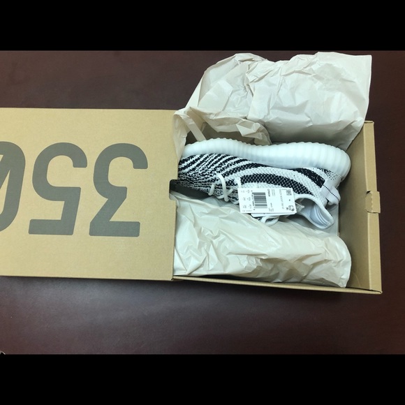 Adidas yeezy zebra 350 v2 - Picture 5 of 7